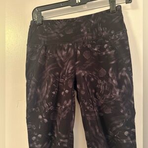 Sweaty Betty capris sz Small
